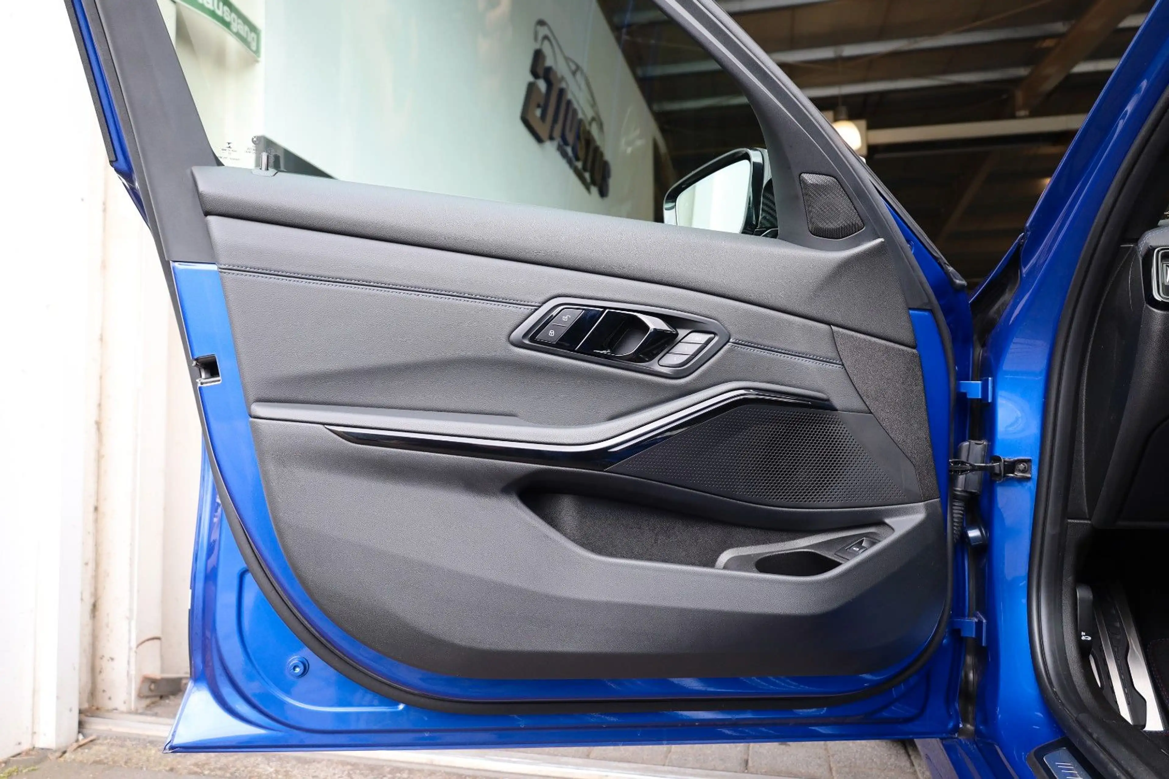 BMW 340 xDrive/RFK/HUD/SHZ/LHZ/SBD/APPLE/TOTW/R20 — photo 9
