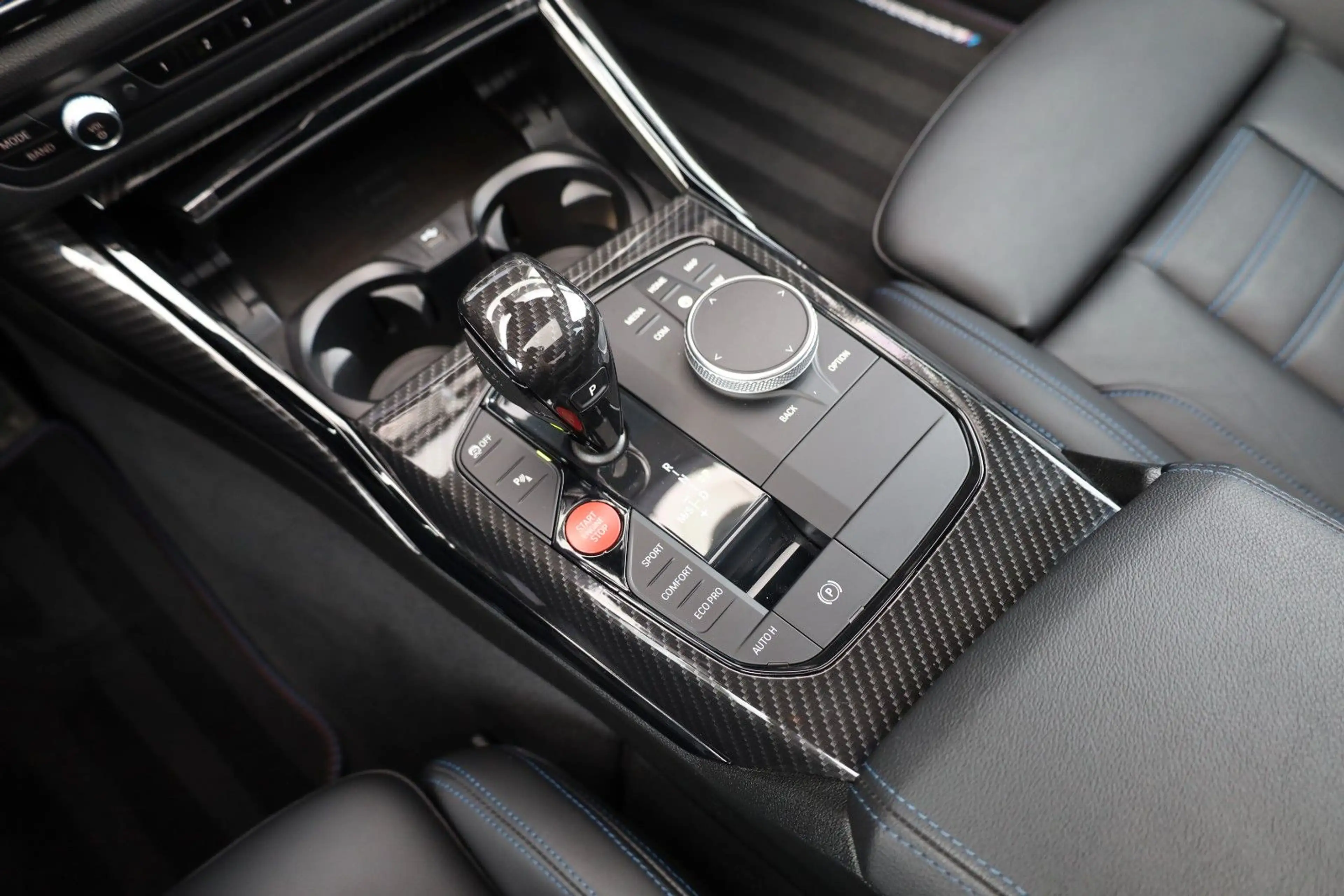 BMW 340 xDrive/RFK/HUD/SHZ/LHZ/SBD/APPLE/TOTW/R20 — photo 14