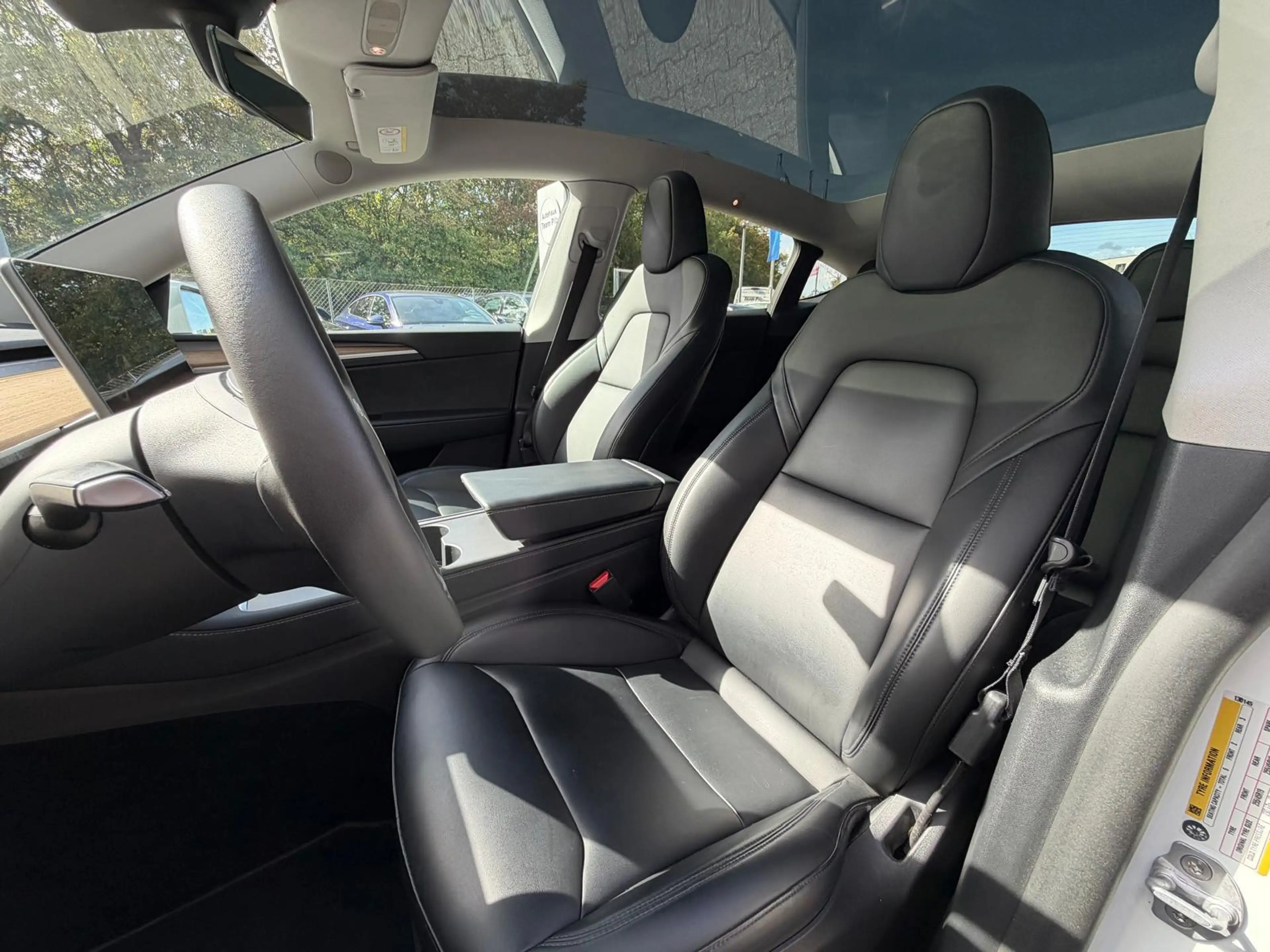 Tesla Model Y LR Dual AWD PANO+STDHZ+NAVI+LED+ACC+19+ — photo 10