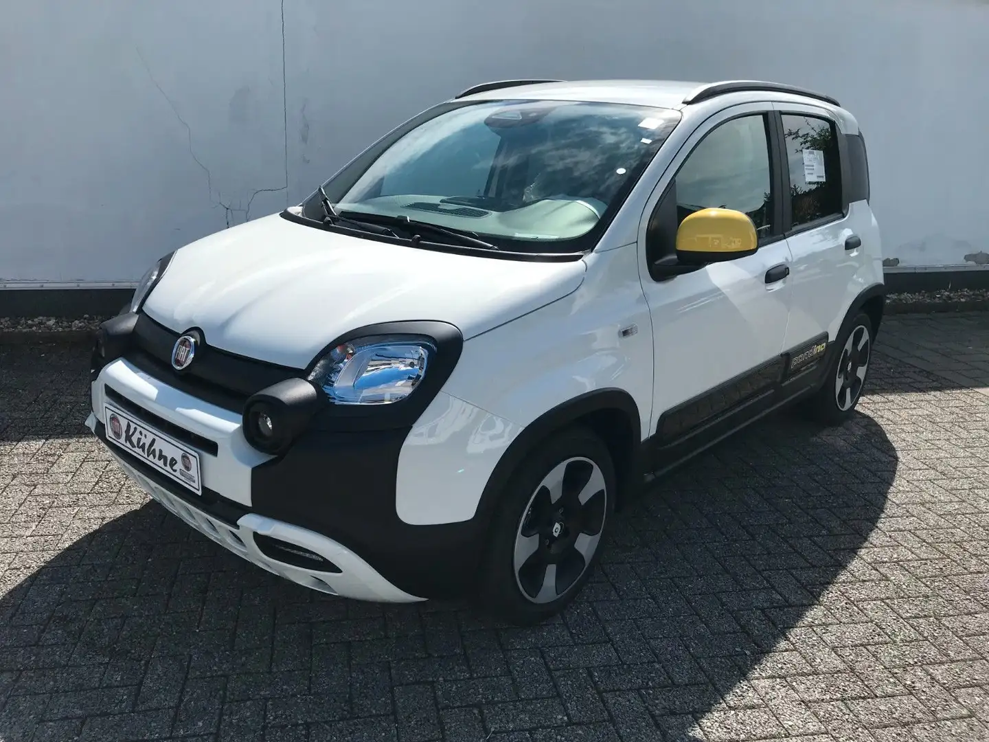 Fiat Panda 1.0 GSE Pandina Hybrid Cross Blanc - 1