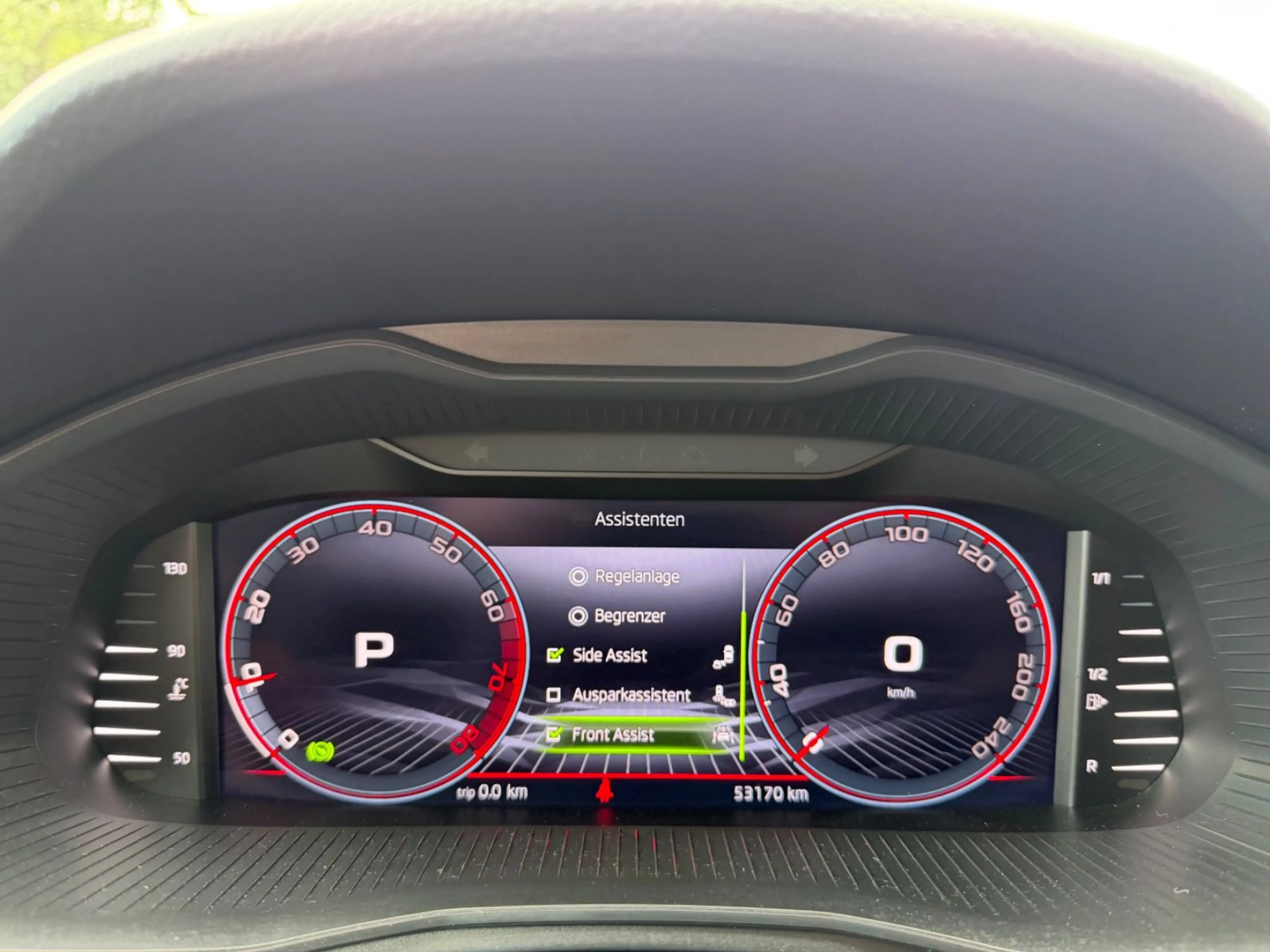 Skoda Scala Monte Carlo Pano Kamera LED CarPlay uvm. — photo 11