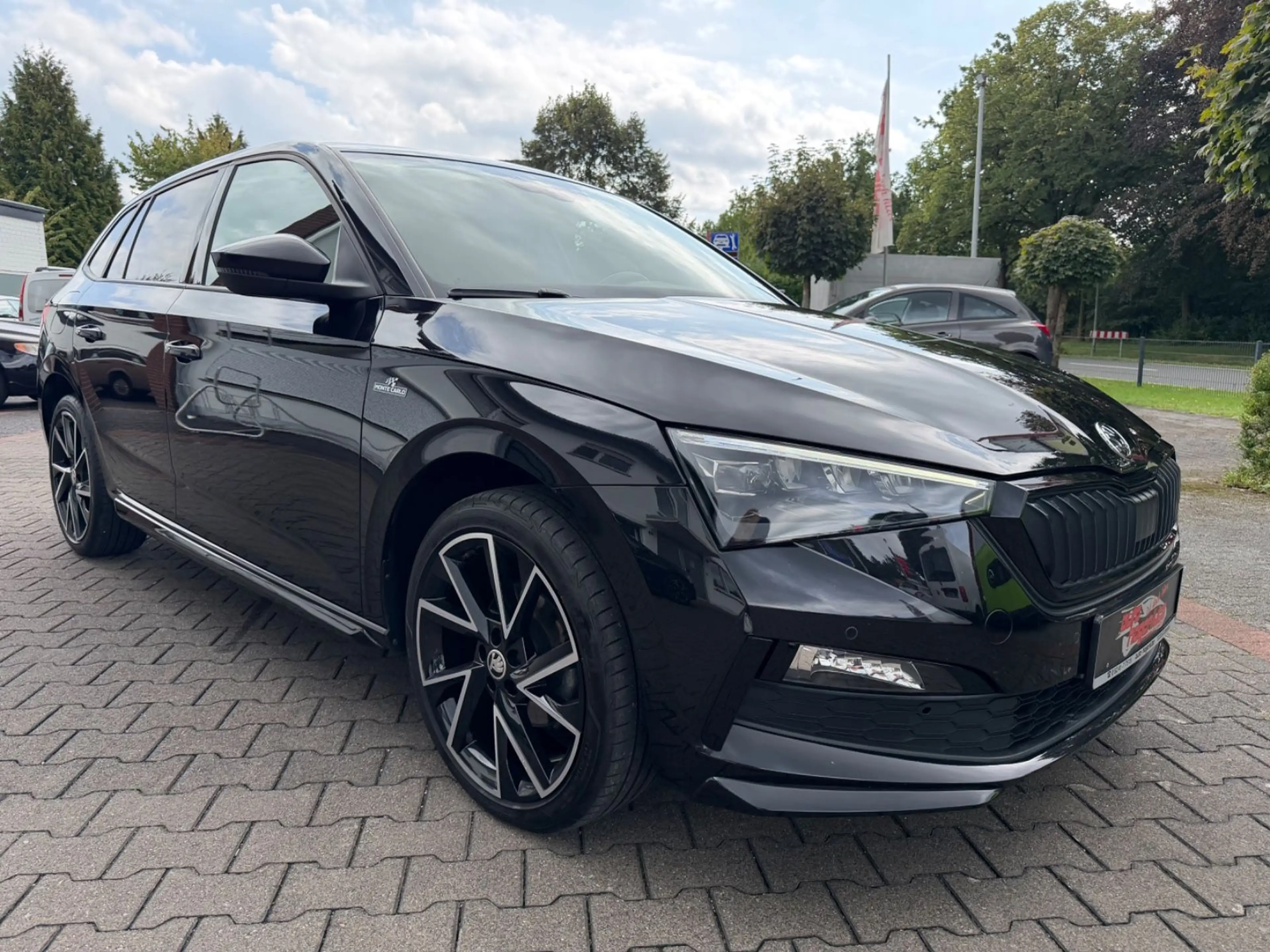 Skoda Scala Monte Carlo Pano Kamera LED CarPlay uvm.