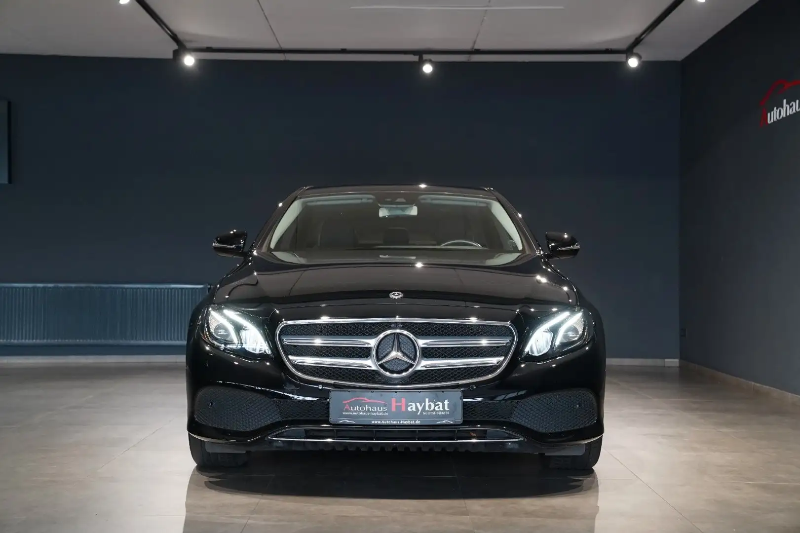 Mercedes-Benz E 220 d Avantgarde 4Matic Comand LED Leder Kamera Negro - 2