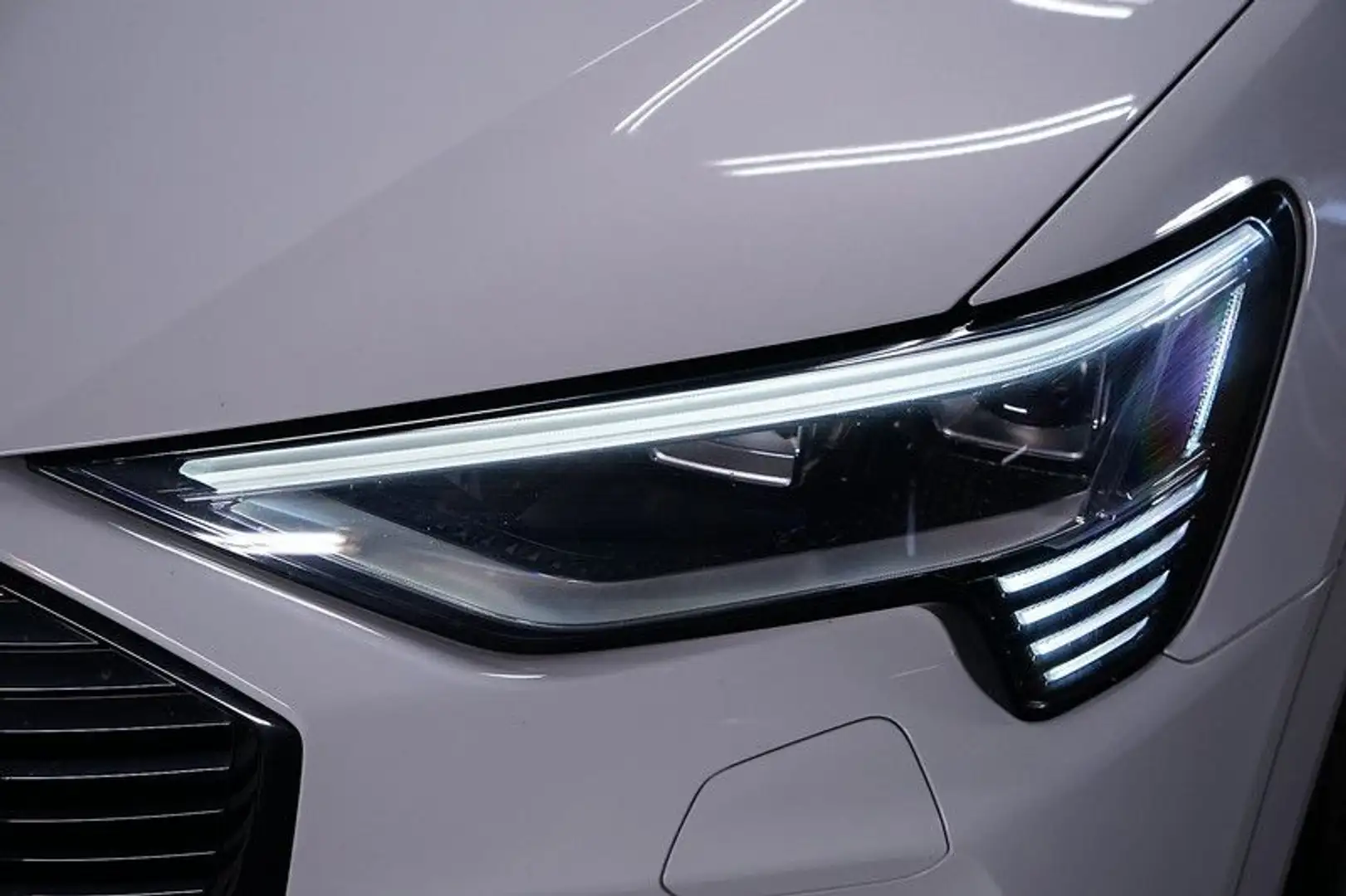 Audi e-tron 71 kWh 50 Sportback Quattro S-line*Matrix Weiß - 2
