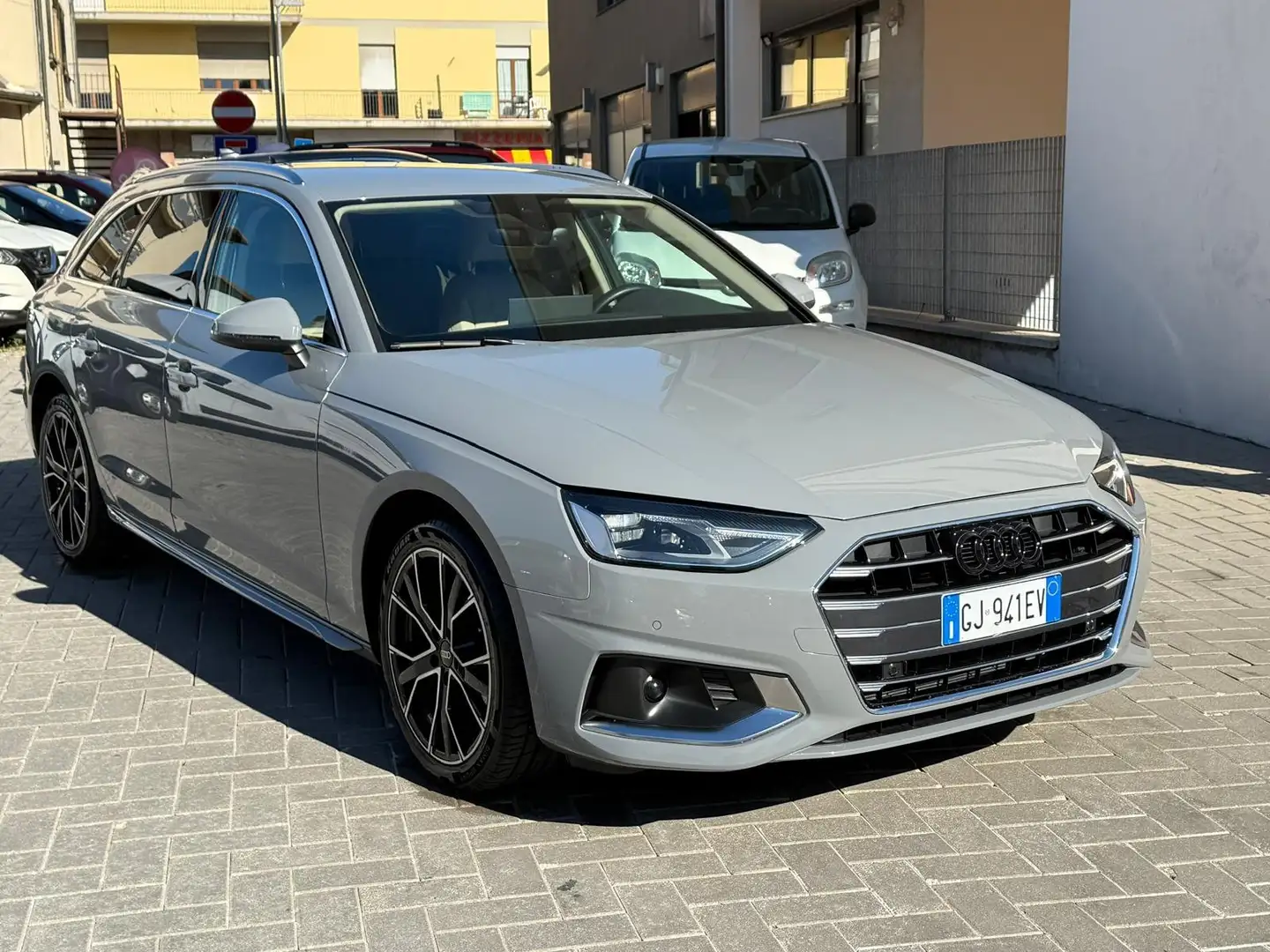 Audi A4 A4  Avant 30 2.0 tdi mhev Business Advanced  s-tro Grigio - 2
