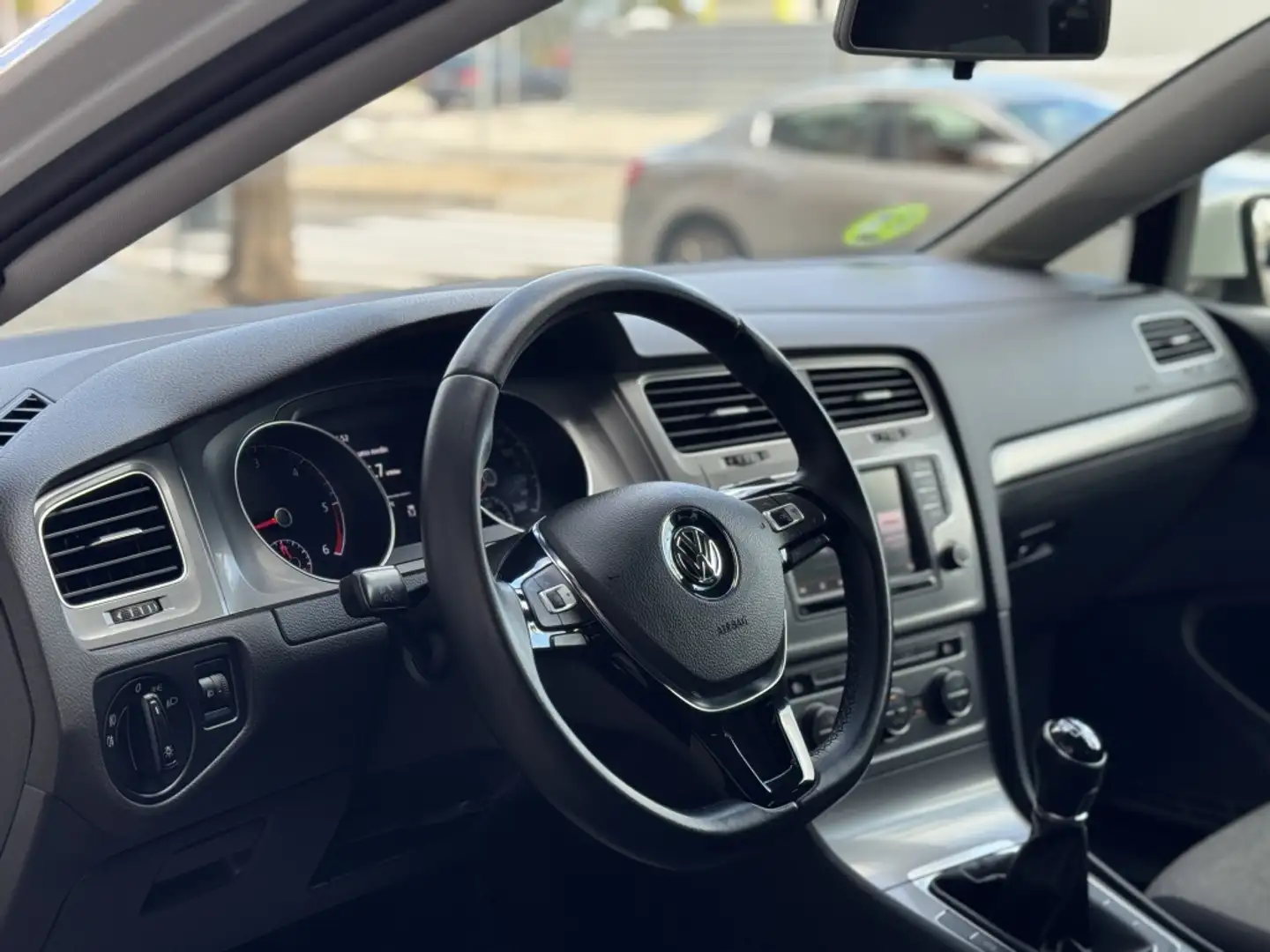 Volkswagen Golf 1.6TDI CR BMT Edition 110 Weiß - 2