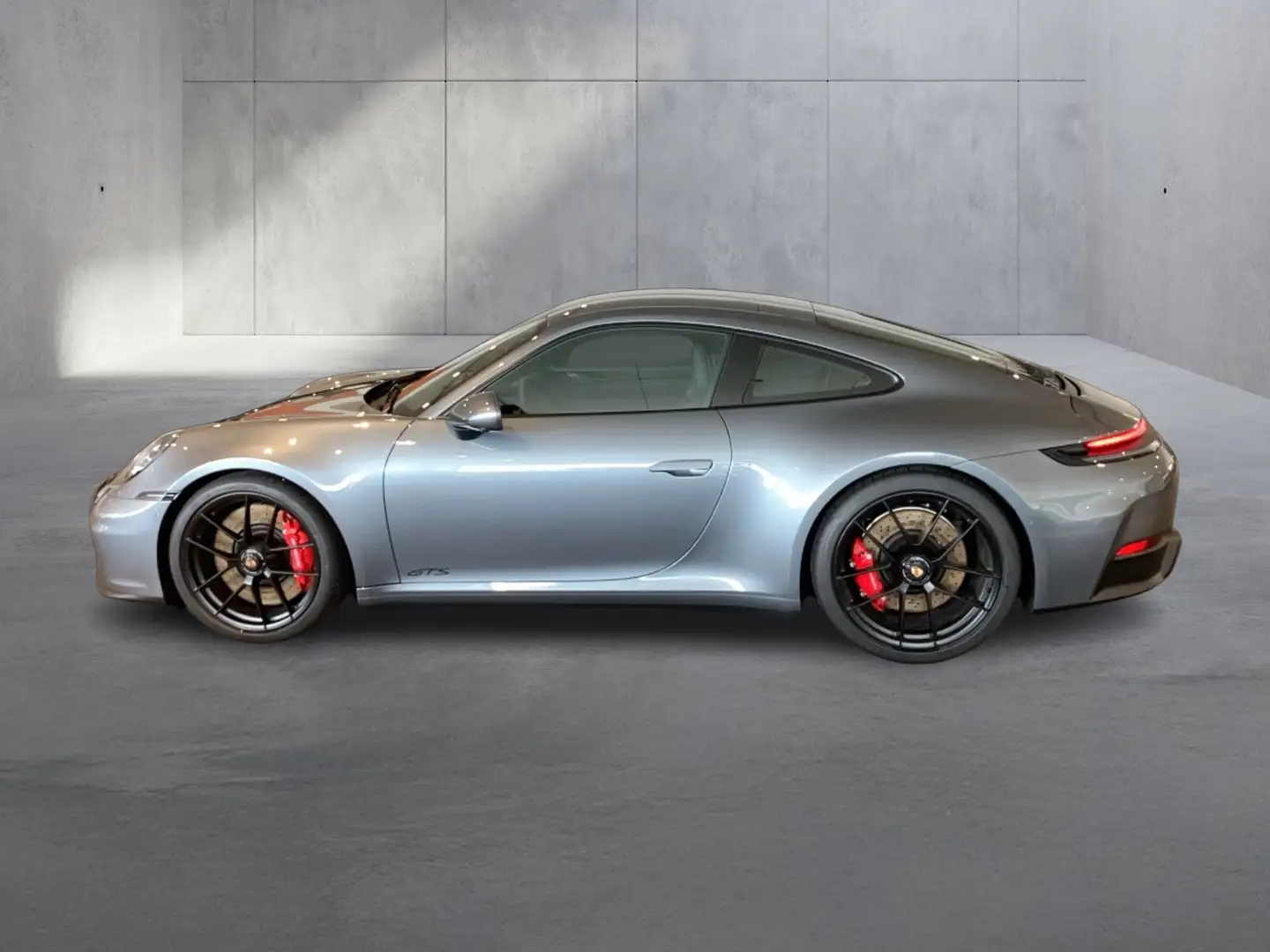 Porsche 911 Carrera 4 GTS Grün - 2