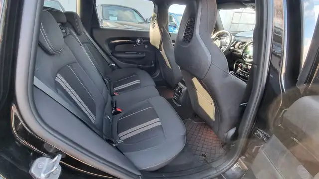 Mini Clubman view 6