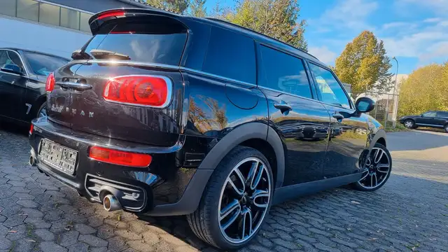 Mini Clubman view 3