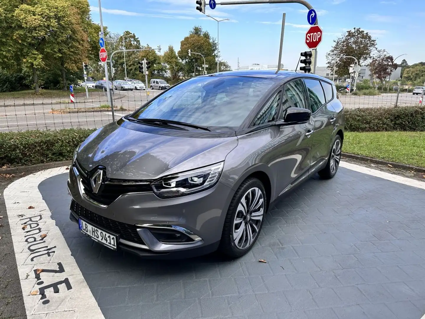Renault Grand Scenic TCe 140 GPF EDC EQUILIBRE Grau - 1
