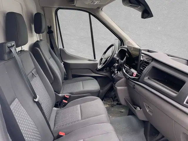 Ford Transit view 3