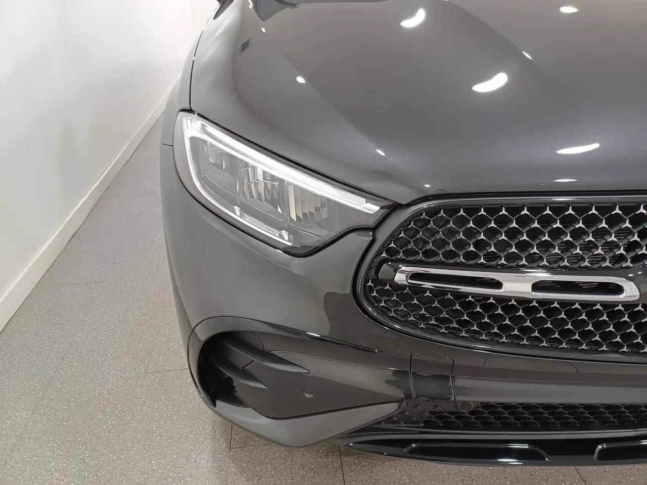 Mercedes-Benz GLC снимка Mercedes-Benz GLC