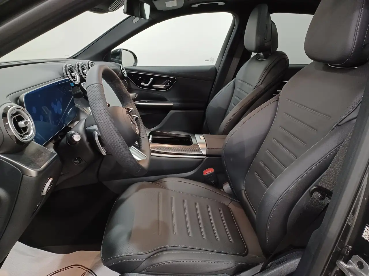 Mercedes-Benz GLC снимка Mercedes-Benz GLC