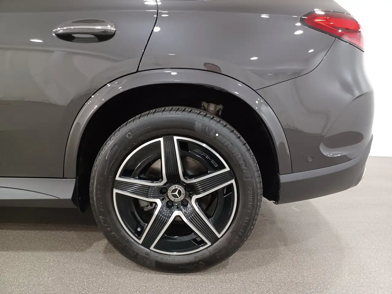 Mercedes-Benz GLC снимка Mercedes-Benz GLC