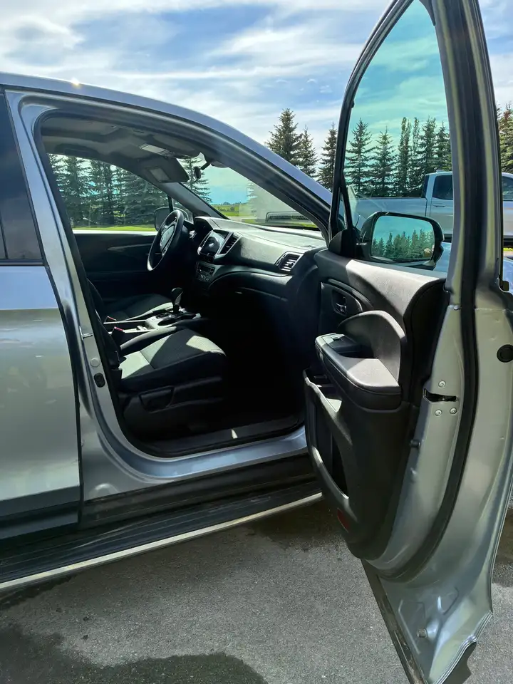 Honda Ridgeline photo Honda Ridgeline