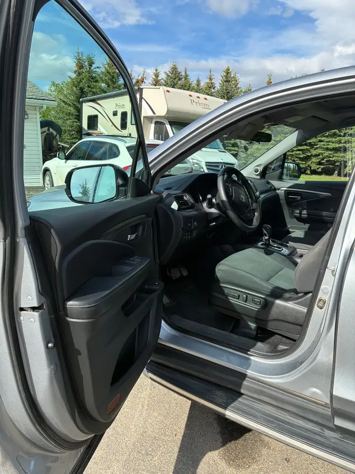Honda Ridgeline photo Honda Ridgeline