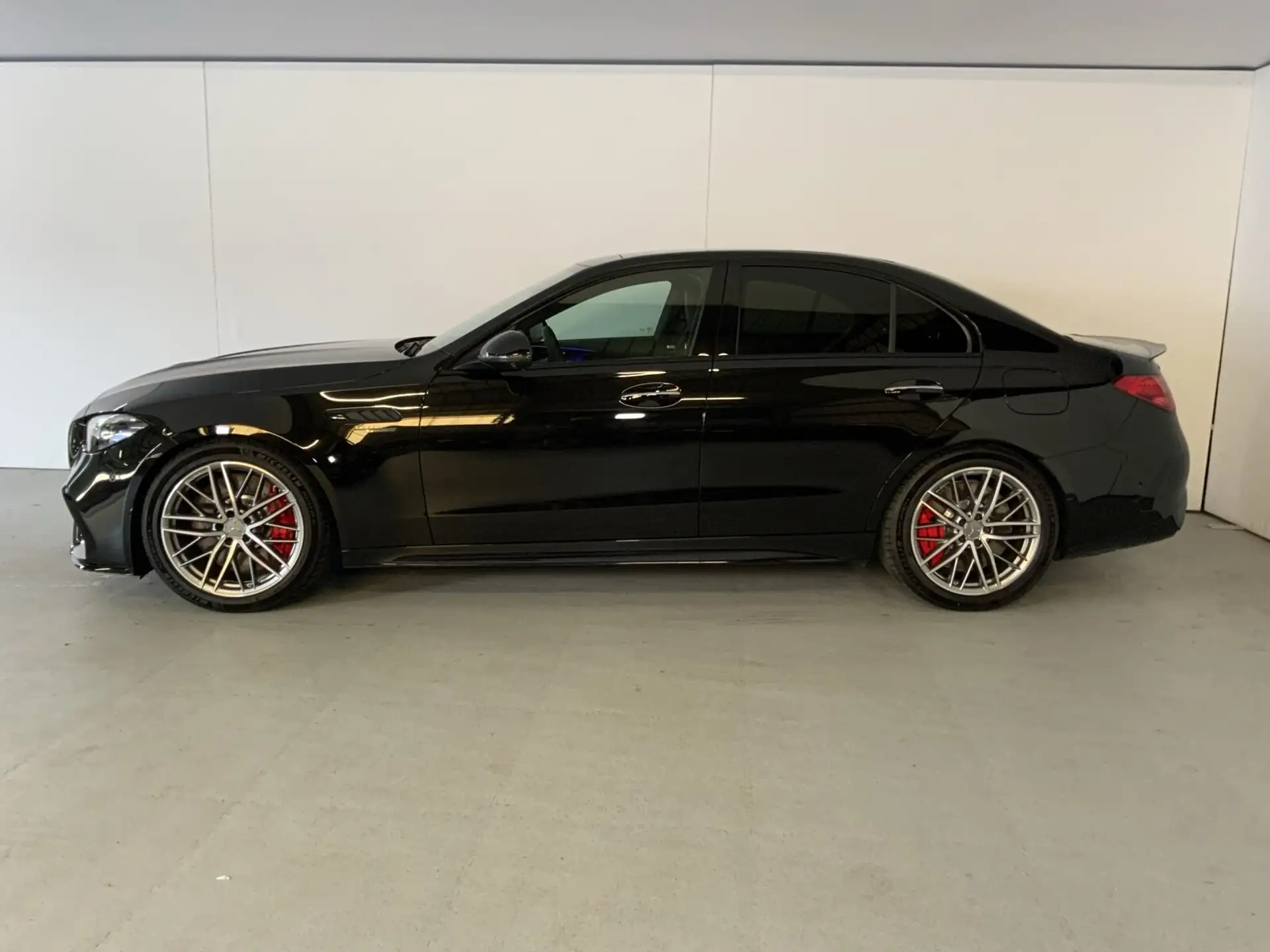 Mercedes-Benz C-Class C 63 S AMG 2024 검정 사진 3