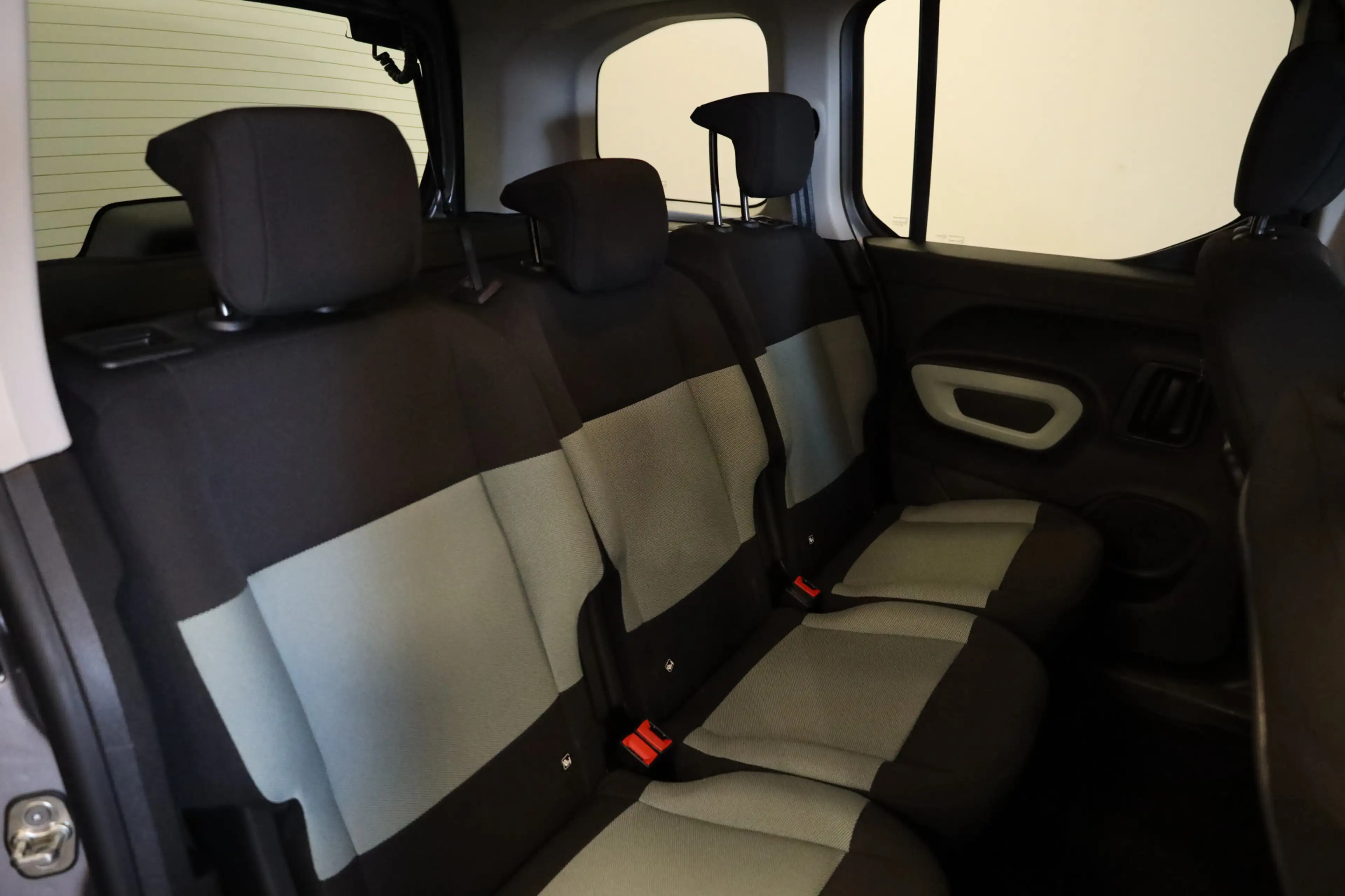 Citroen Berlingo PT 130 Shine Automaat-8 Trekhaak | Navi | Camera | — photo 12