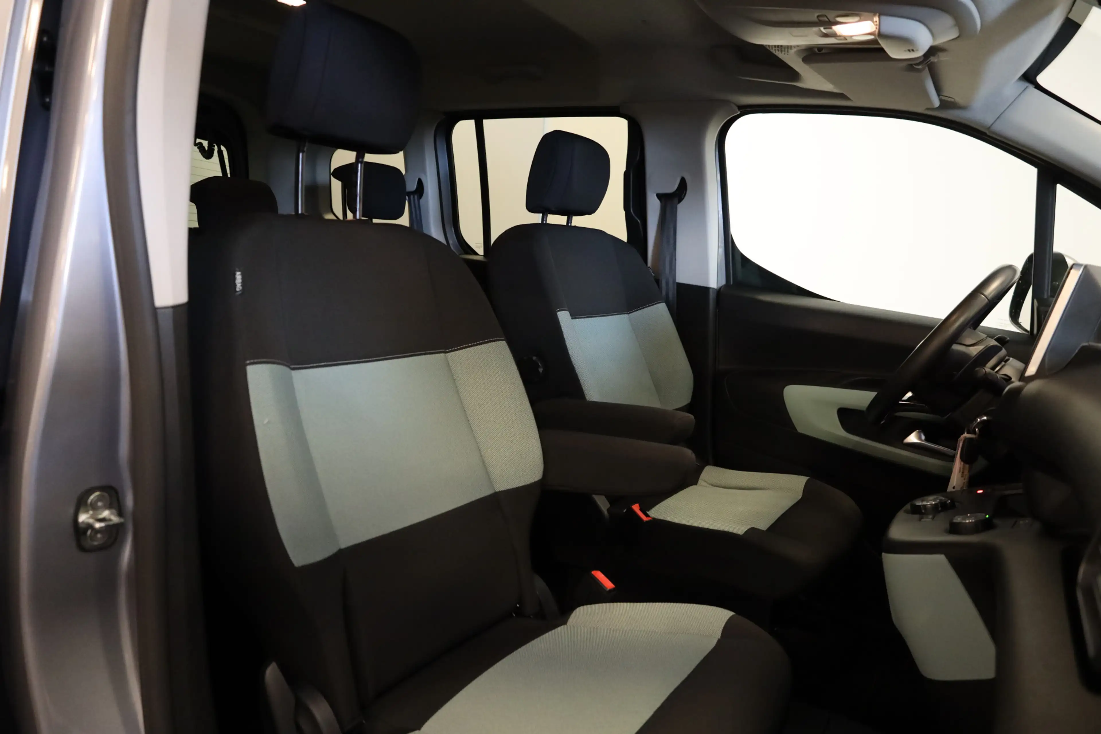 Citroen Berlingo PT 130 Shine Automaat-8 Trekhaak | Navi | Camera | — photo 5