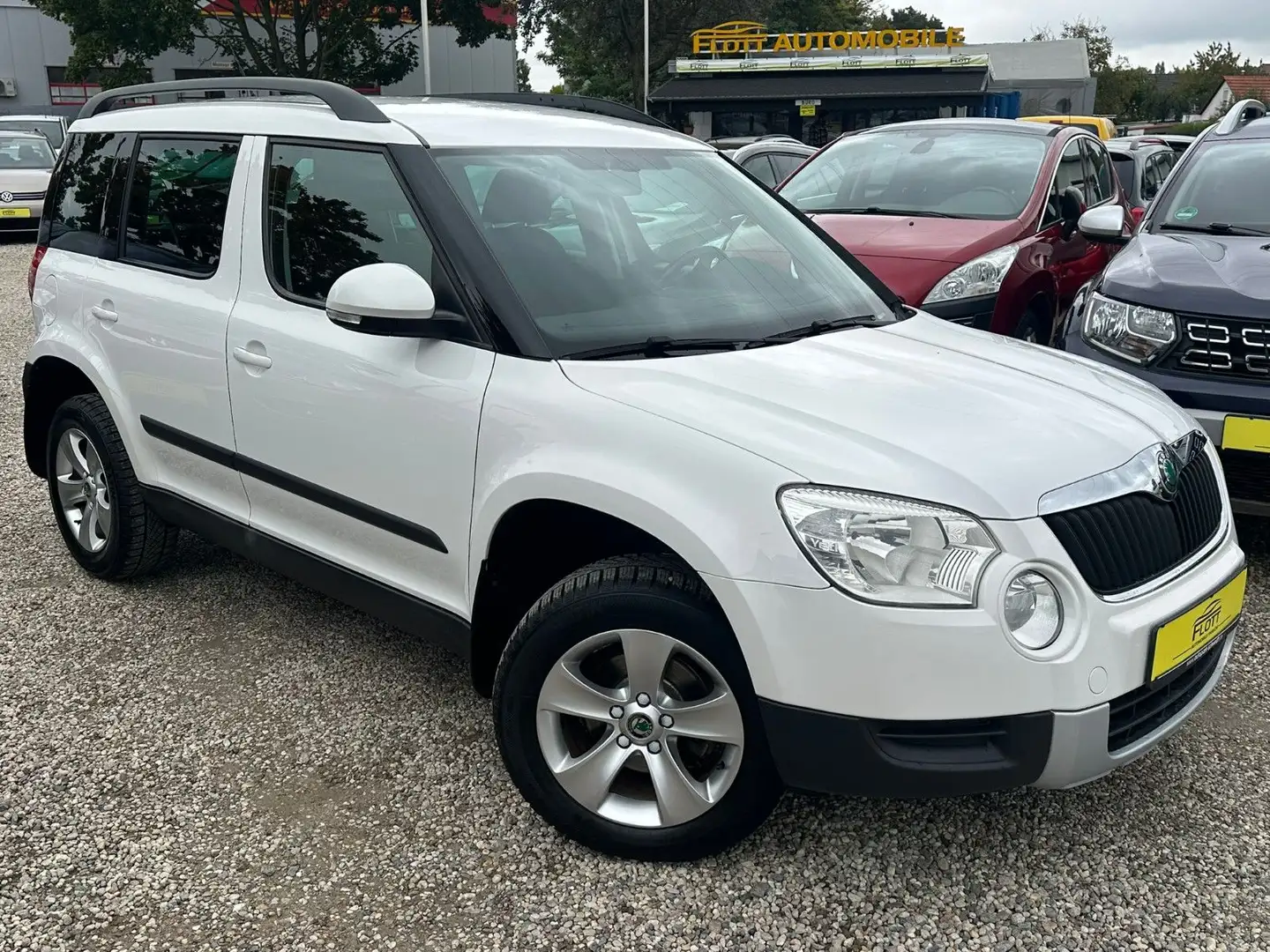 Skoda Yeti Ambition *Aut.*SitzH*MFL*PDC*ALLWR* TÜV Neu Weiß - 1
