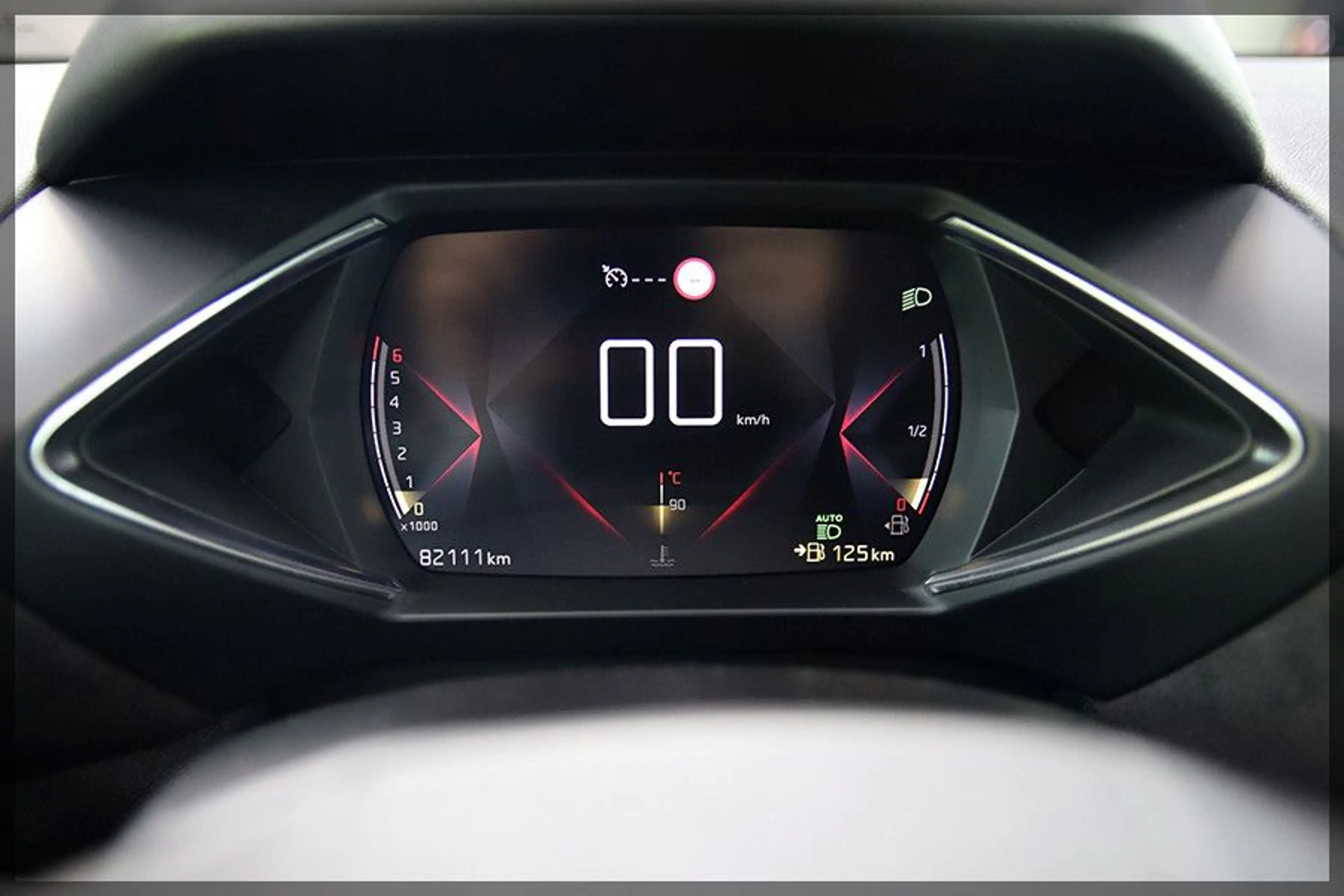DS Automobiles DS 3 DS 3 Crossback Performance Line ANDROID — photo 12