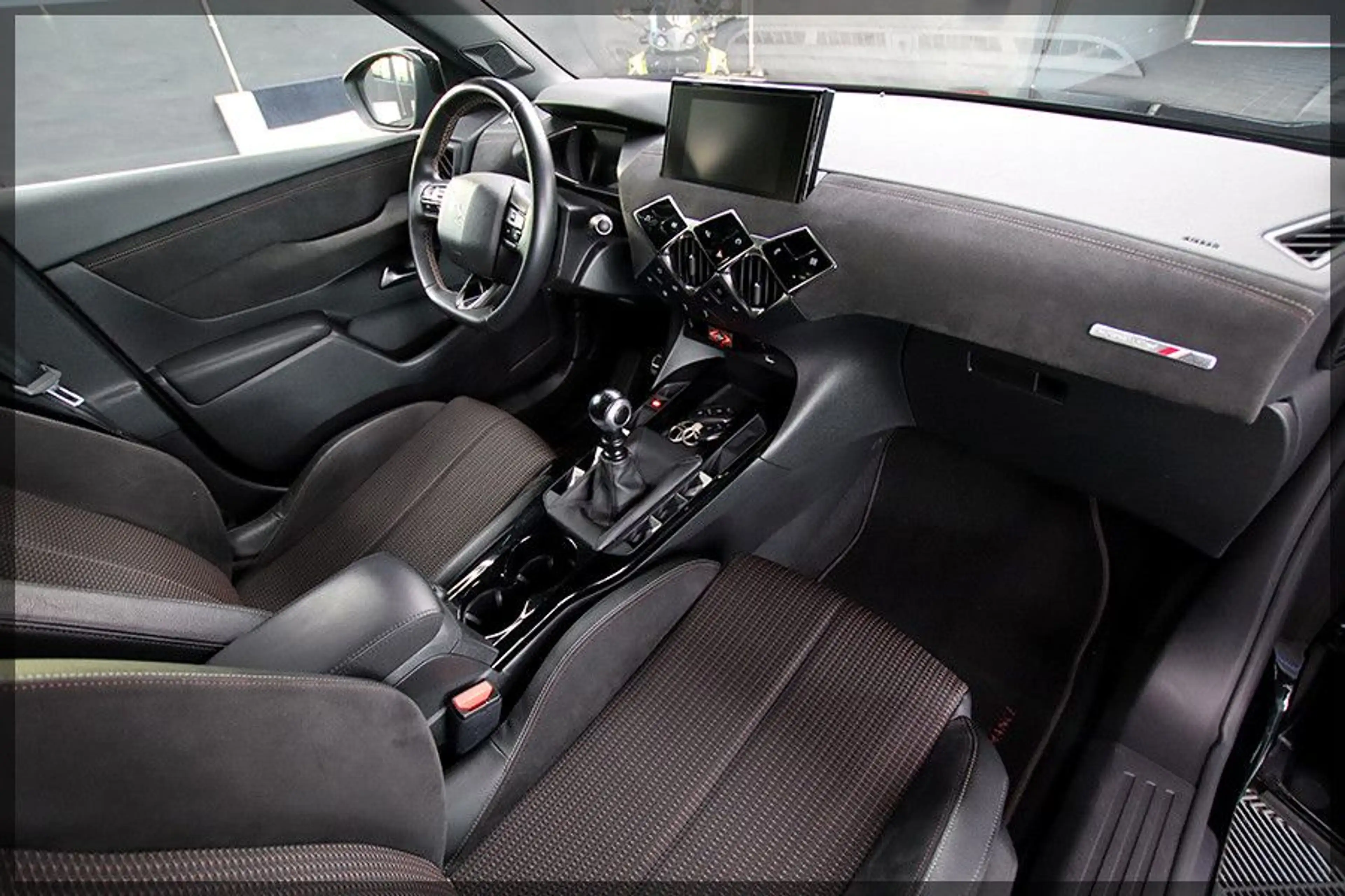 DS Automobiles DS 3 DS 3 Crossback Performance Line ANDROID — photo 13