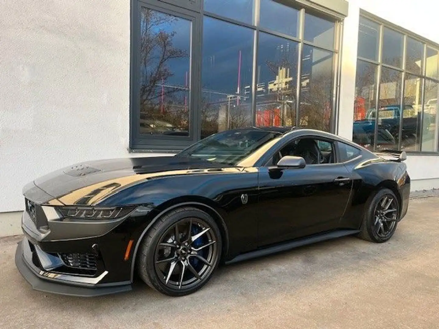 Ford Mustang Fastback Dark Horse V8 Schalter 4.99% Negro - 2