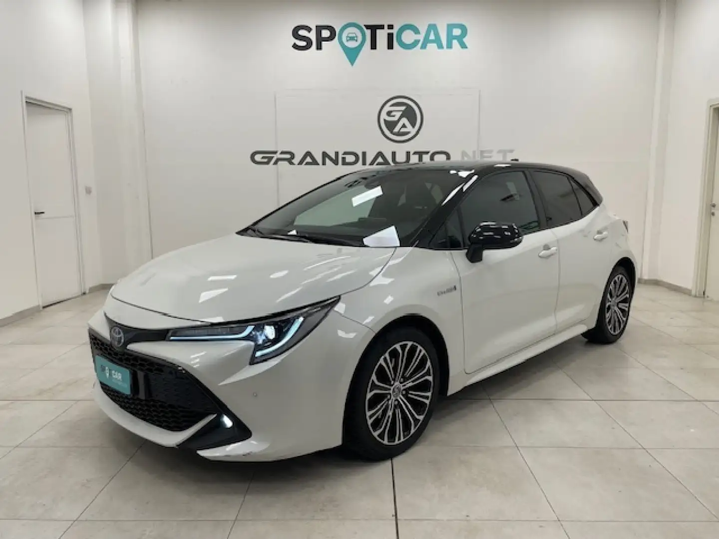 Toyota Corolla XII -  1.8h Business cvt Fehér - 1