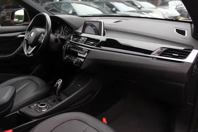 BMW X1 view 13