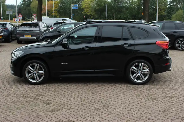 BMW X1 view 7