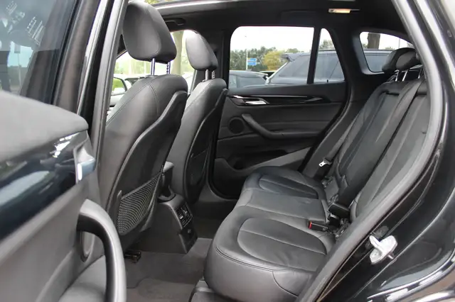 BMW X1 view 11