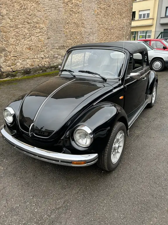 Volkswagen Coccinelle 1980 из Европы — купить под ключ