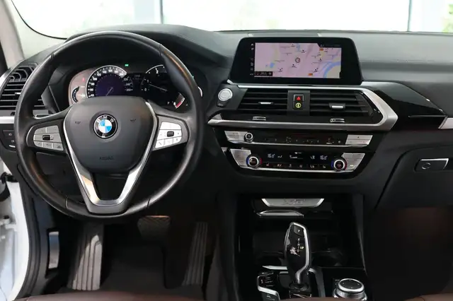 BMW X3 view 26