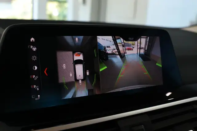 BMW X3 view 16