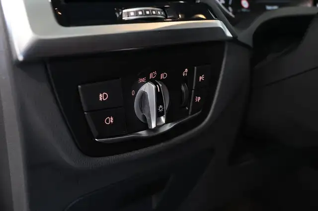 BMW X3 view 9