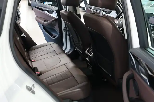 BMW X3 view 29