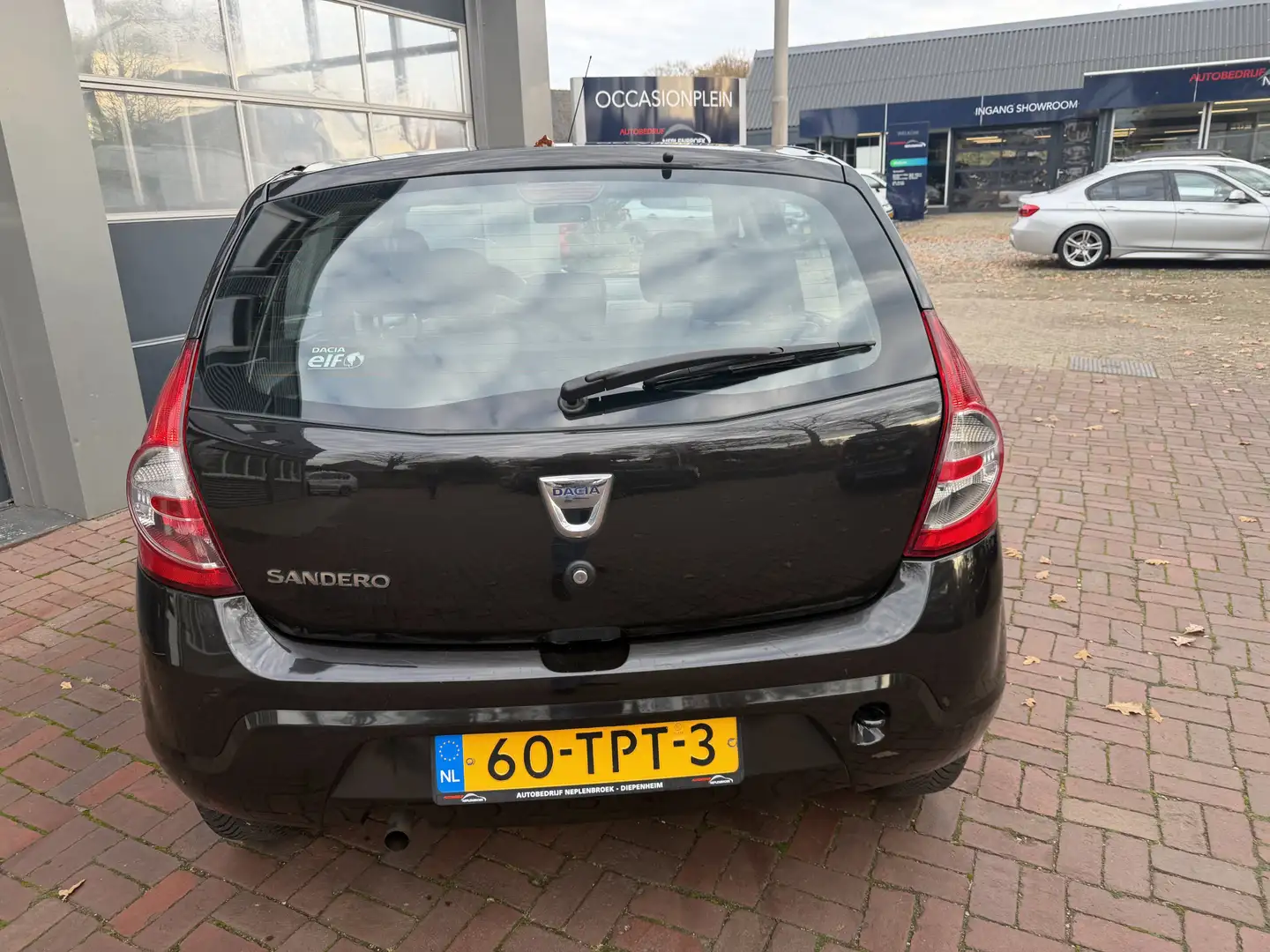 Dacia Sandero 1.2 Aniversare Airco,Cv 2012 Km 147.000 Nap Dealer Zwart - 2