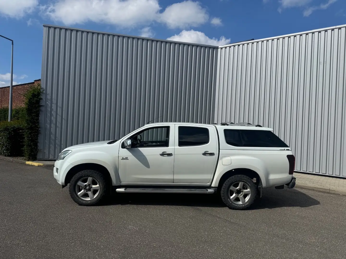 Isuzu D-Max 2.5D 4WD Experience Blanc - 2