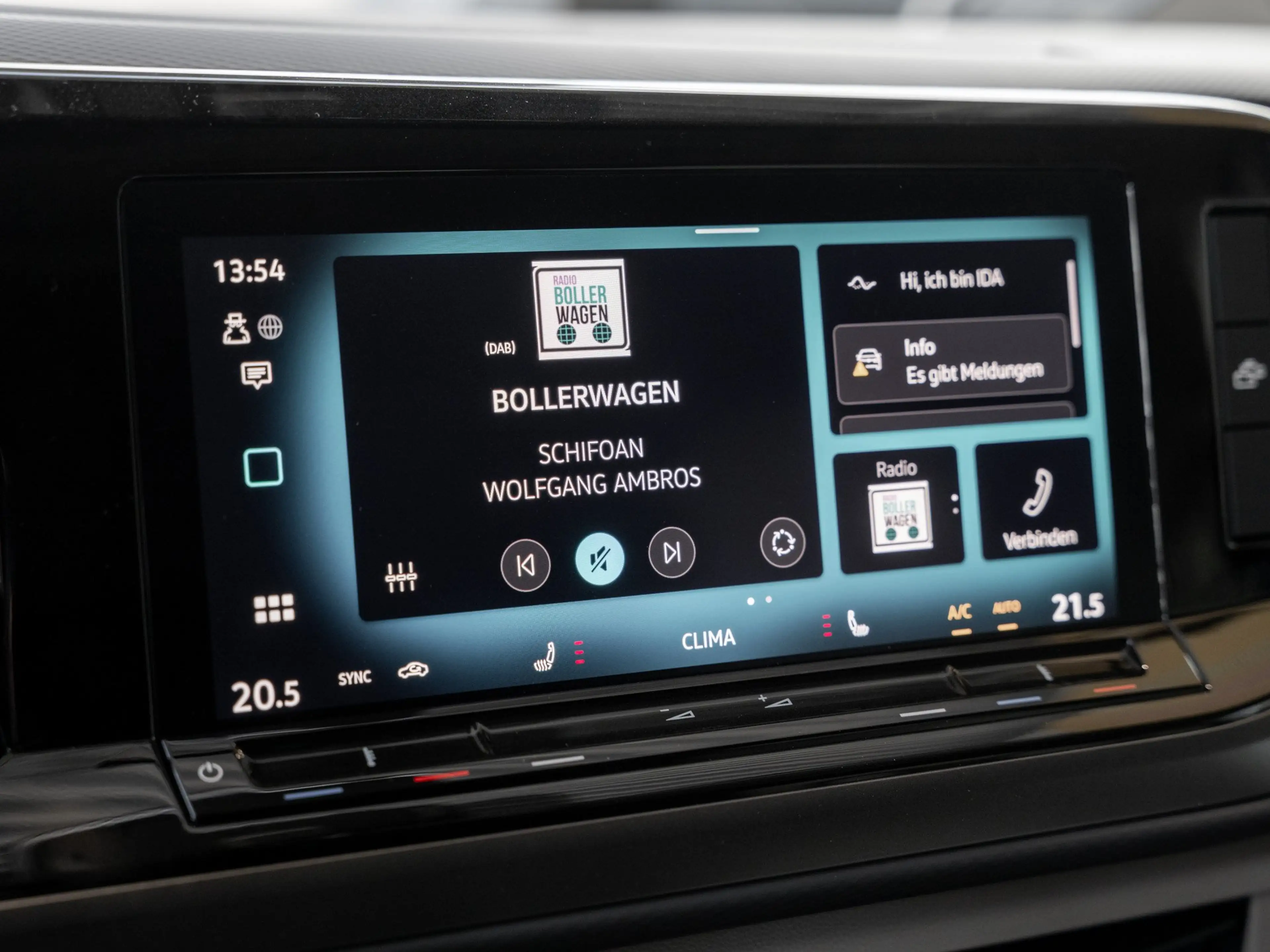 Volkswagen T7 California Beach Tour 2.0 TDI IQLight+Navi — photo 13