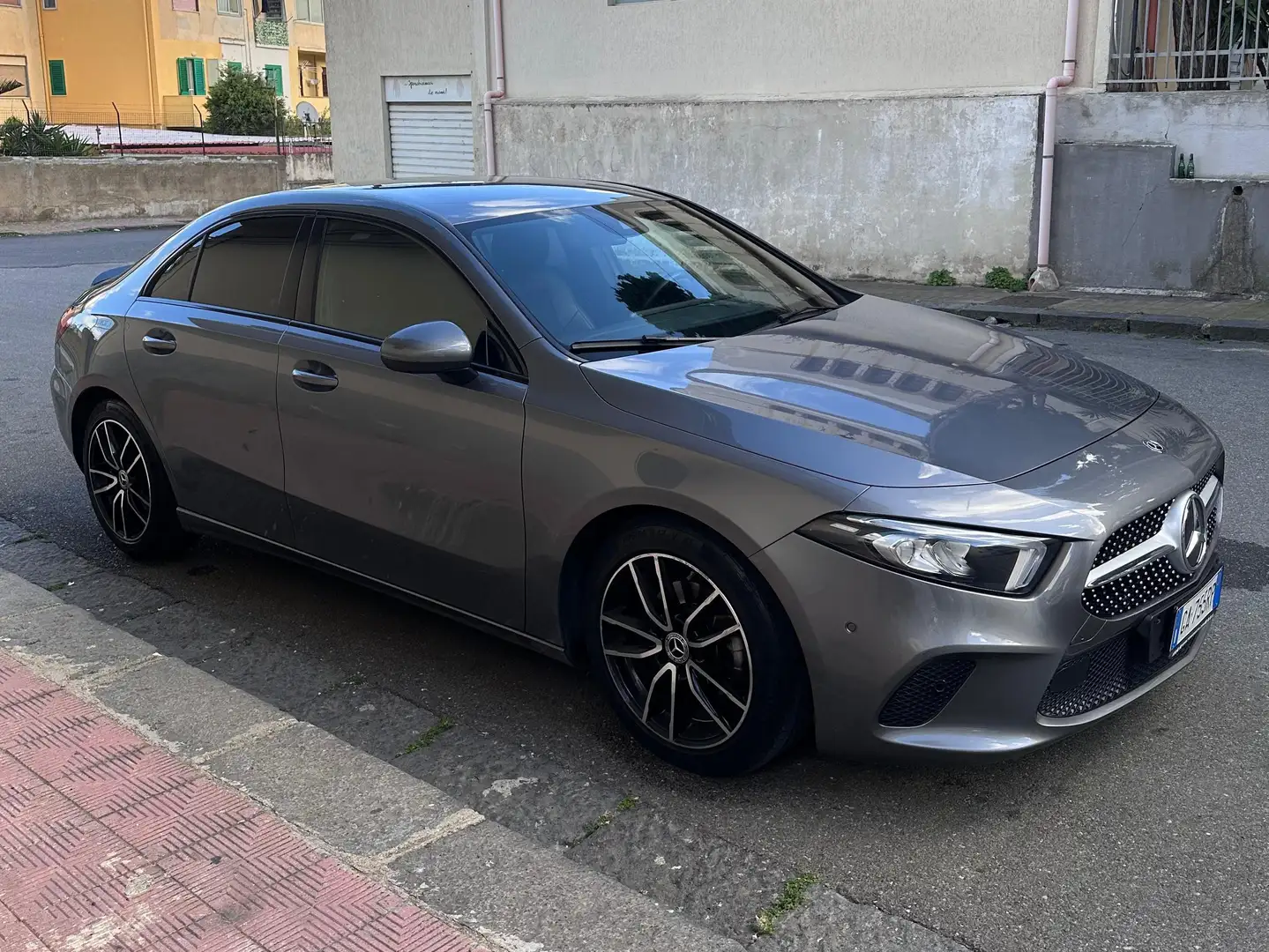 Mercedes-Benz A 180 Classe A - V177 2018 d Premium auto Grigio - 1