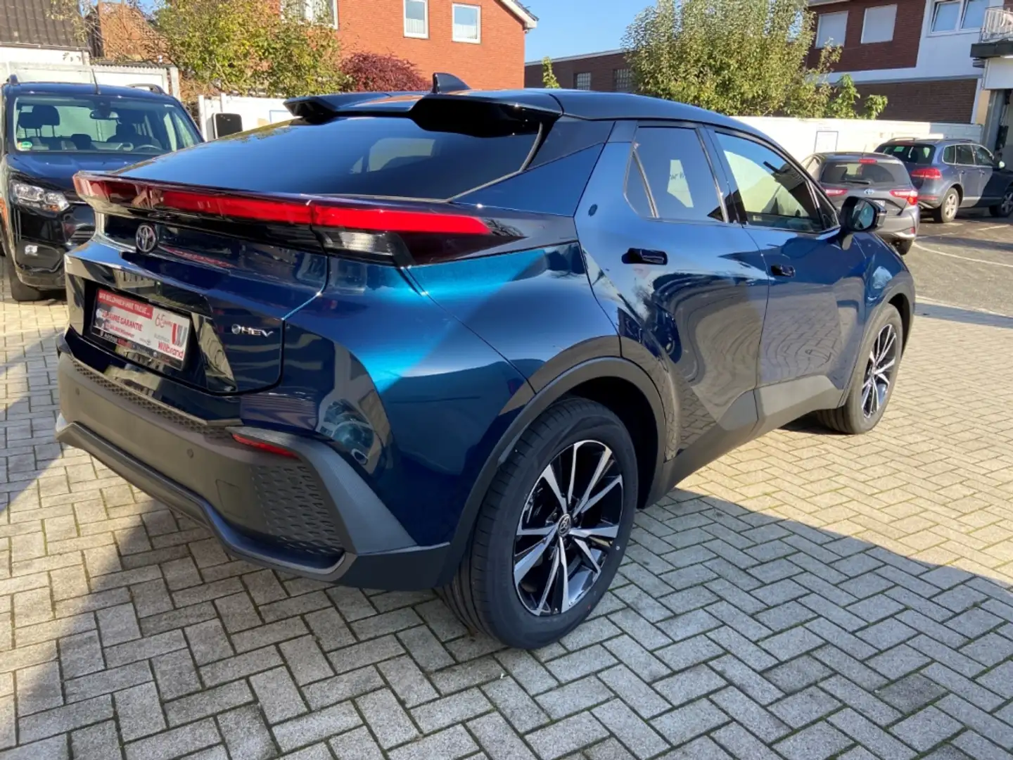 Toyota C-HR 2,0 l Hybrid Team D Navi LED 1.99% Technik Digital Bleu - 2