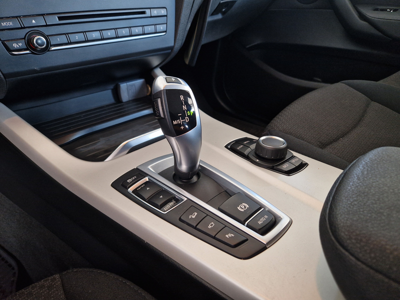 BMW X3 xDrive 20 d — photo 12