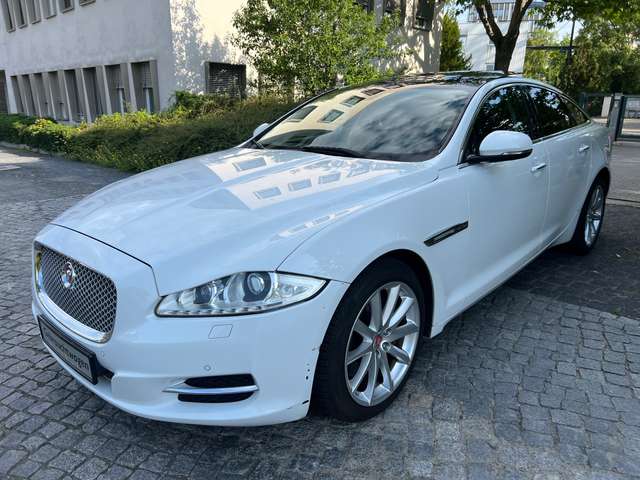 Imagine Jaguar XJ Premium Luxury
