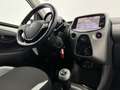 Toyota Aygo 1.0 VVT-i x-play | Airco | Camera | Cruise | LED | Blanc - thumbnail 28