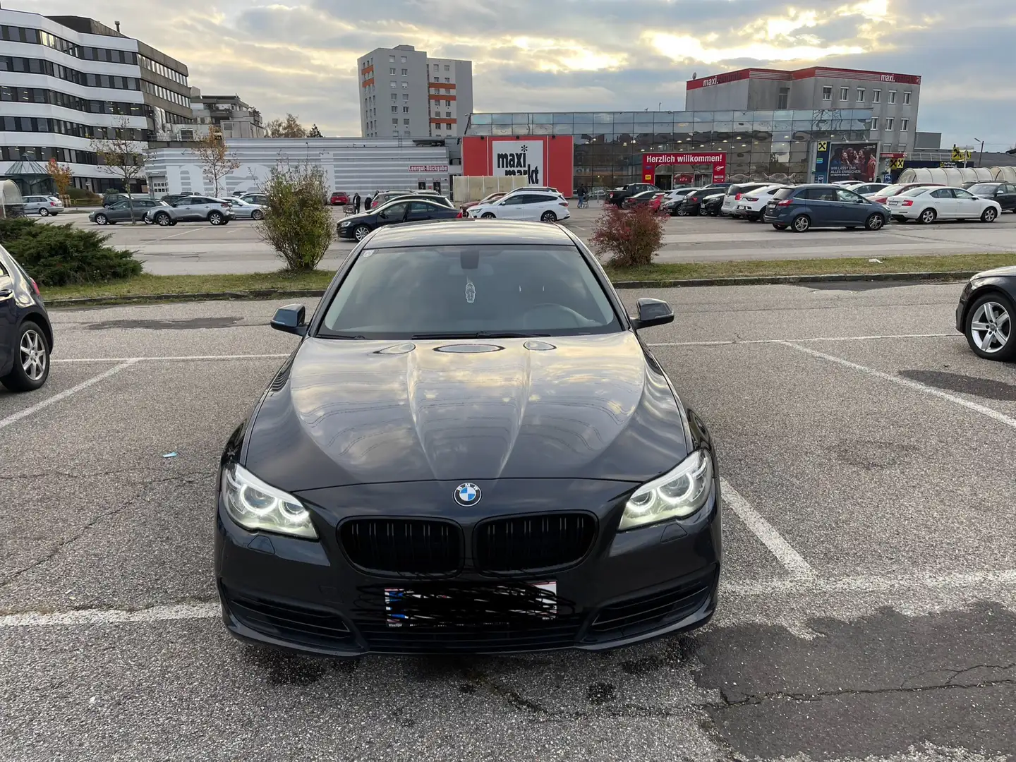 BMW 518 518d Österreich-Paket Czarny - 1