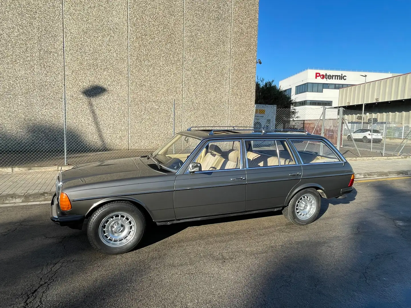 Mercedes-Benz 280 280 TE Gris - 1