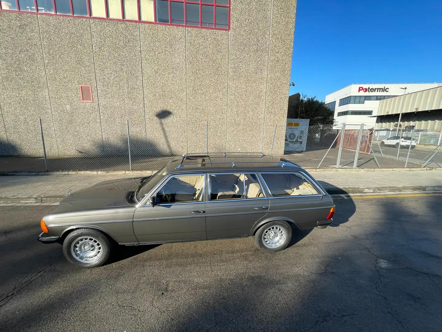 Mercedes-Benz 280 280 TE Gris - 2