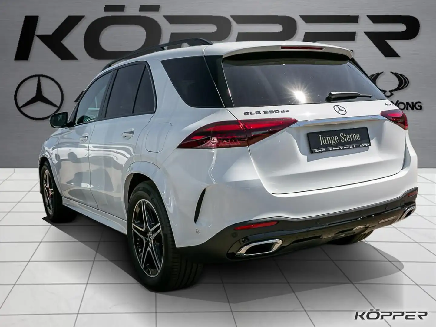 Mercedes-Benz GLE 350 de AMG 4M AHK Airmatic Pano LED Wit - 2