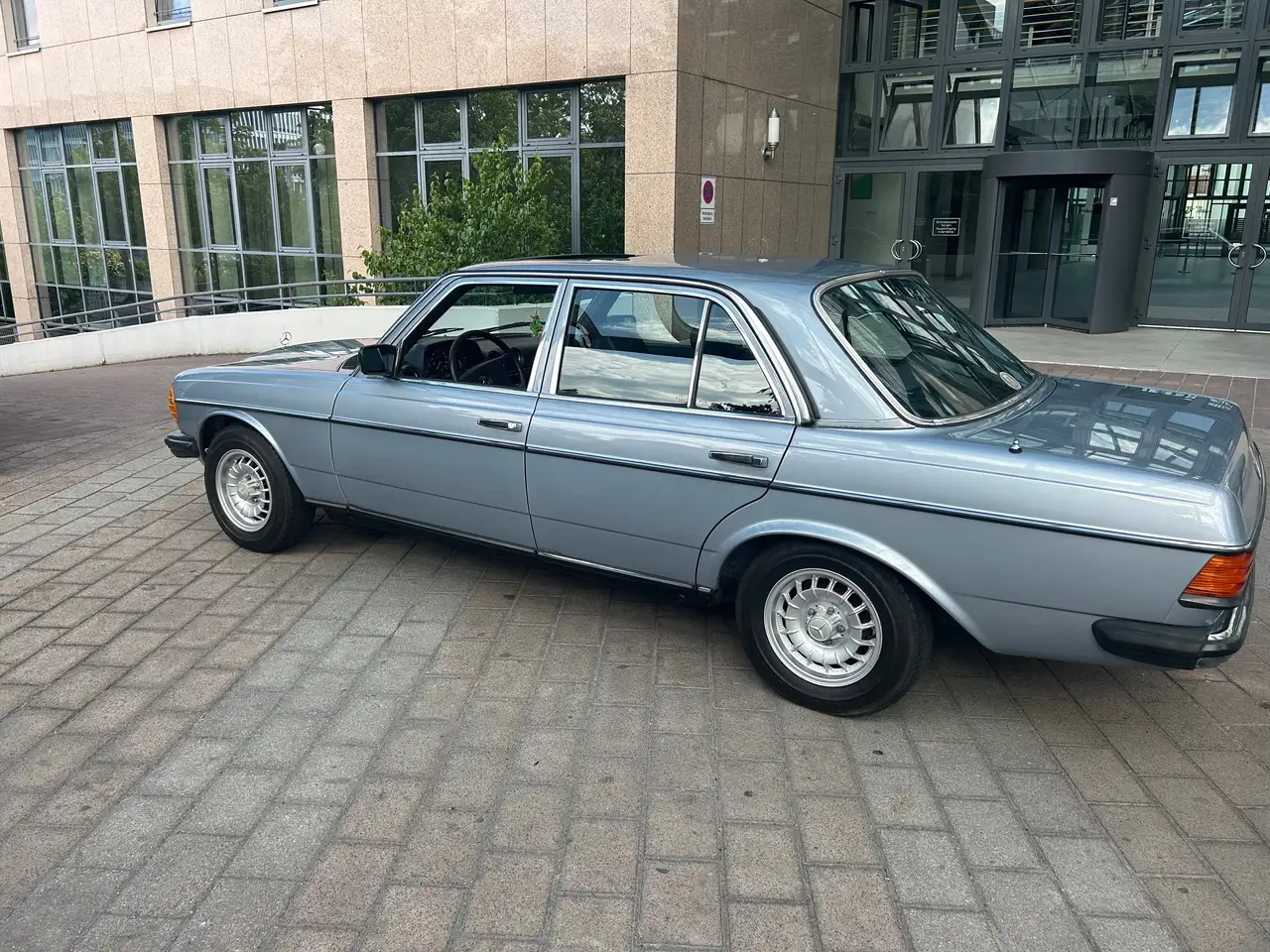 Mercedes-Benz 230 W123 Benziner Automatik, foto 12