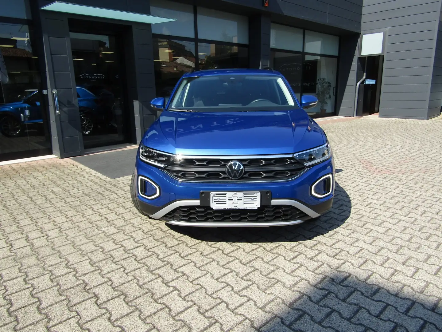 Volkswagen T-Roc 1.0 TSI LIFE 115CV CAMBIO MANUALE, NEOPATENTATI Blauw - 2
